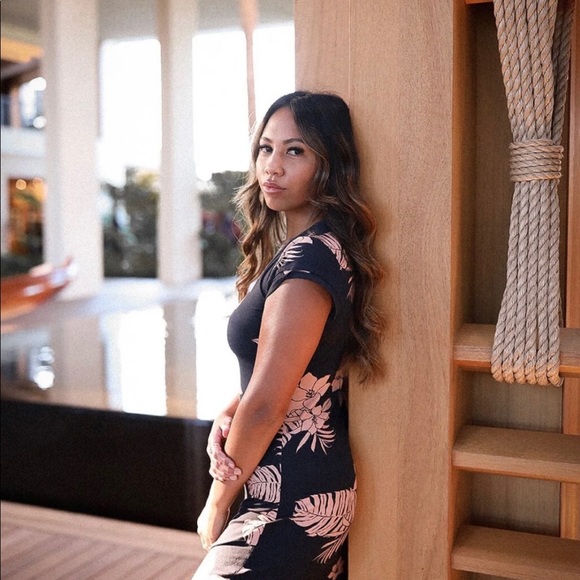 ❌❌ SOLD LPH ❌❌❌ Makana x Makana T Shirt Dress BNWOT XL (10-12) - Picture 3 of 11